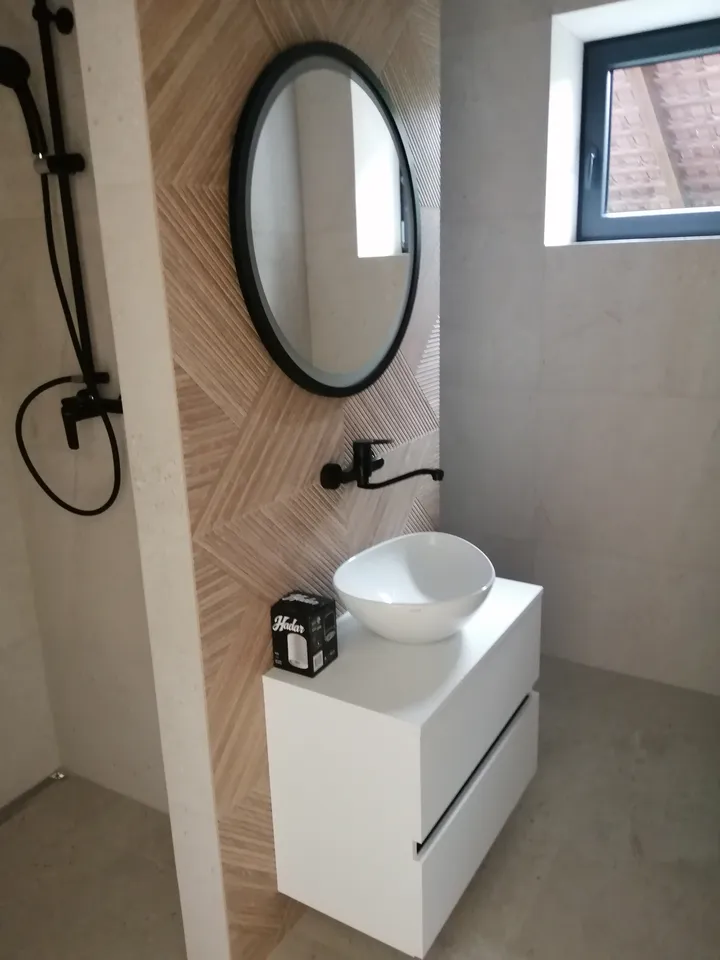 Kúpeľňový nábytok na mieru