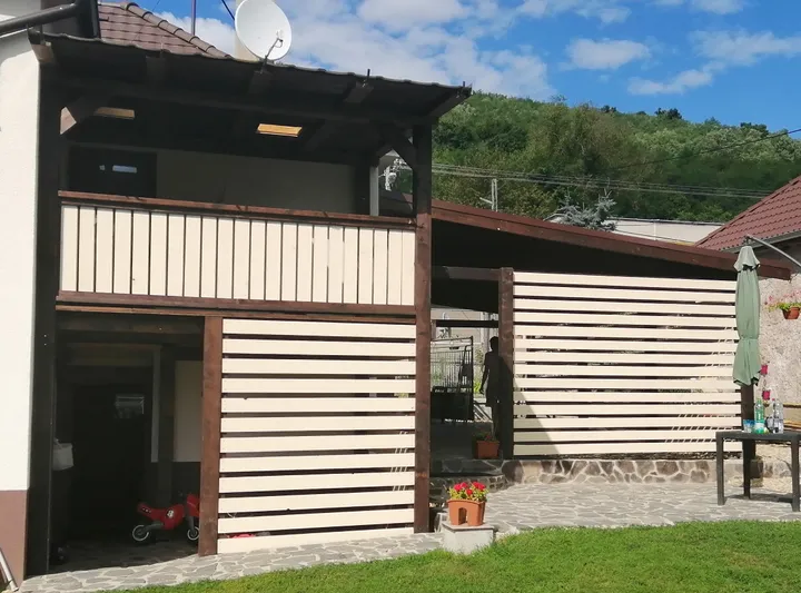 Výrobok z masívneho dreva