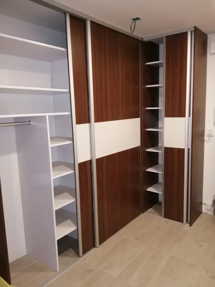 Vstavaná skriňa na mieru